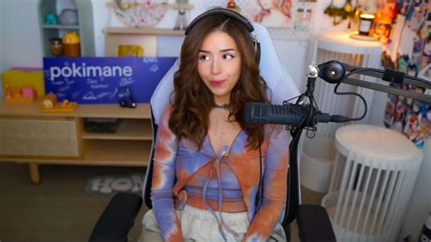 pokimane onlyfan leak|POKIMANE SHOWS HER TITS ON TWITCH LIVE STREAM。